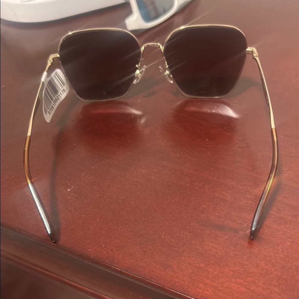 Coach Gold Aviator Glasses - Picture 3 of 6
